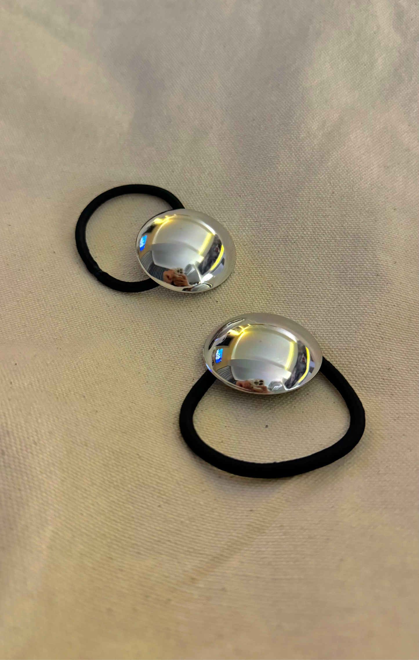 Pōka Hairtie Silver